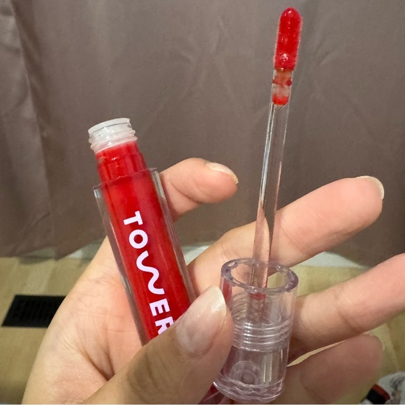 Tower28 ShineOn Lip Jelly Non-Sticky Gloss - Picture 4 of 4